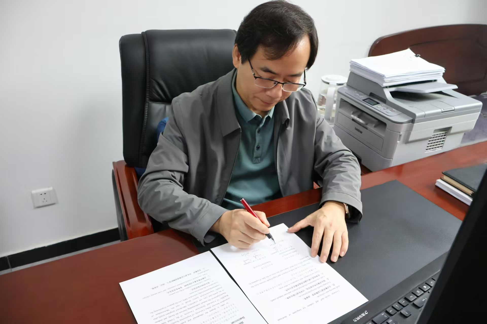 beat365官网与美国多米尼克大学签署合作备忘录