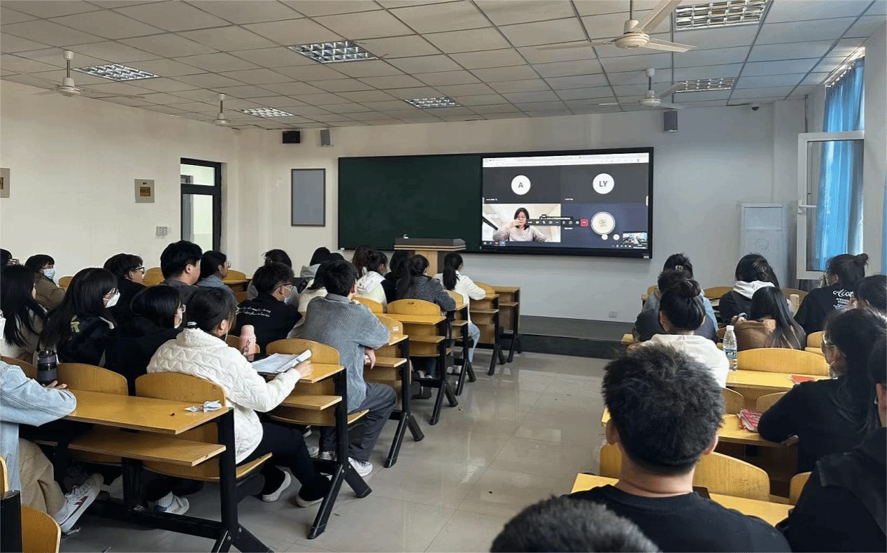 beat365官网商学院国际经济与贸易专业学生听取英国德蒙福特大学大师课
